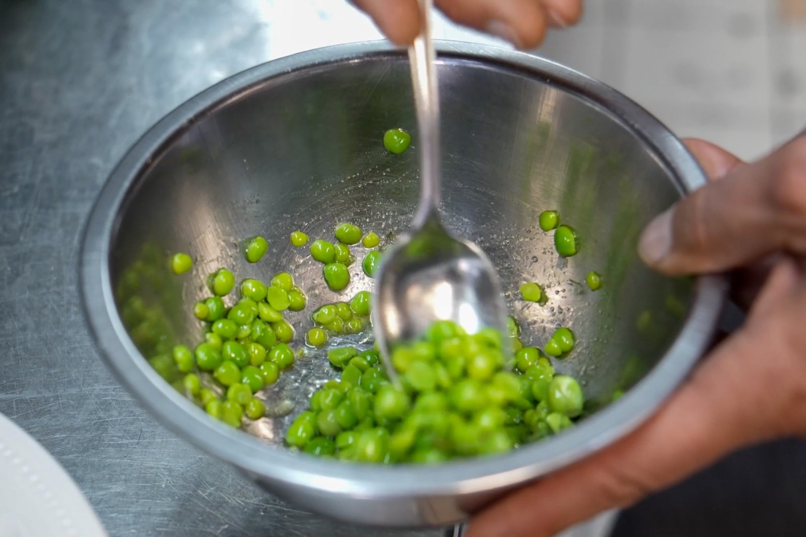 Garnish peas