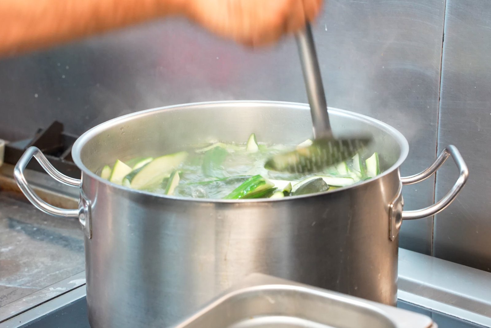 Blanching the peels